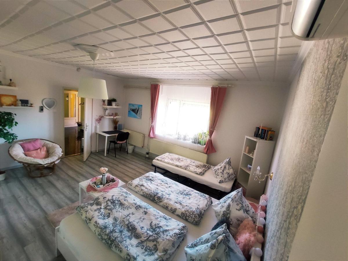 Szandra Vendeghaz Osku Exterior foto